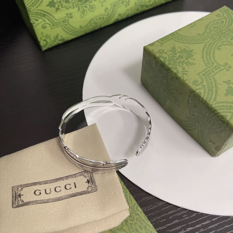 Gvc*1 bracelets